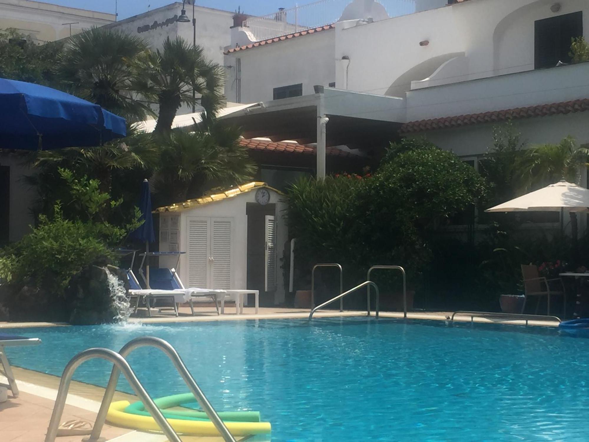Hotel Floridiana Terme Иския Екстериор снимка